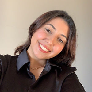 Meet your Posher, Niousha